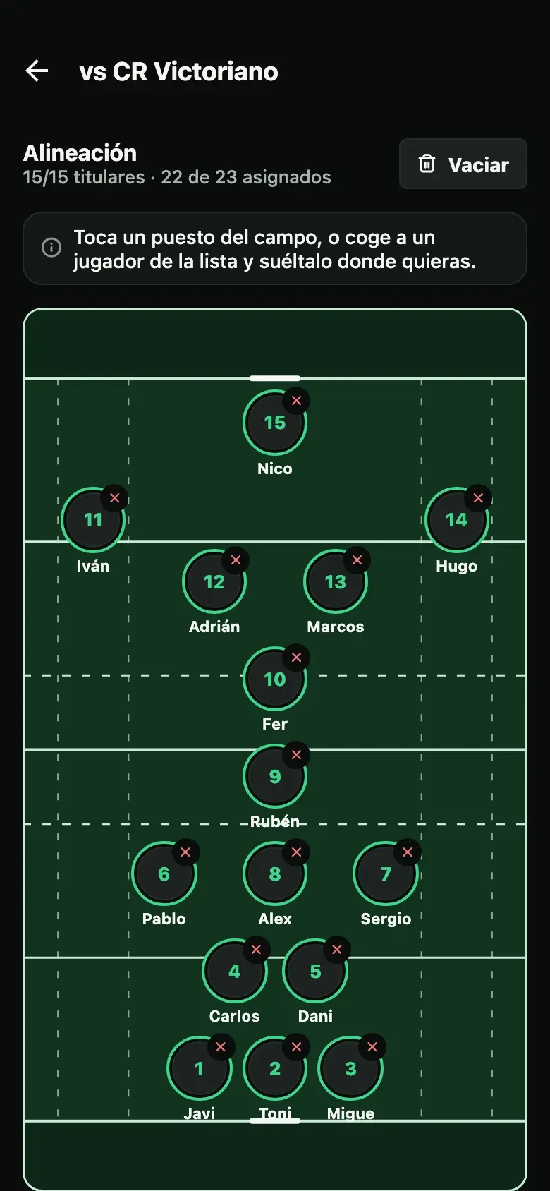 Constructor de alineación de Kanteo con los dorsales colocados sobre el campo de rugby.